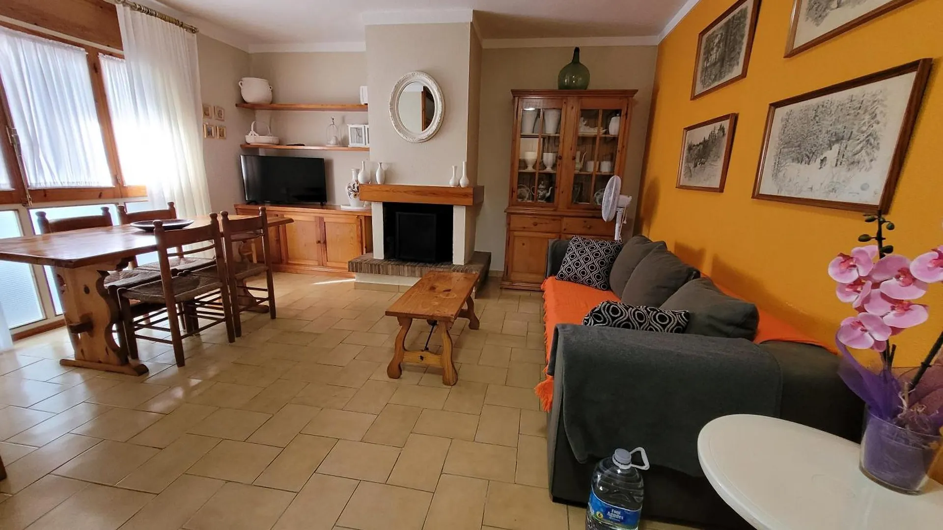 Apartamento Delacroix L' Escala 0*,  スペイン
