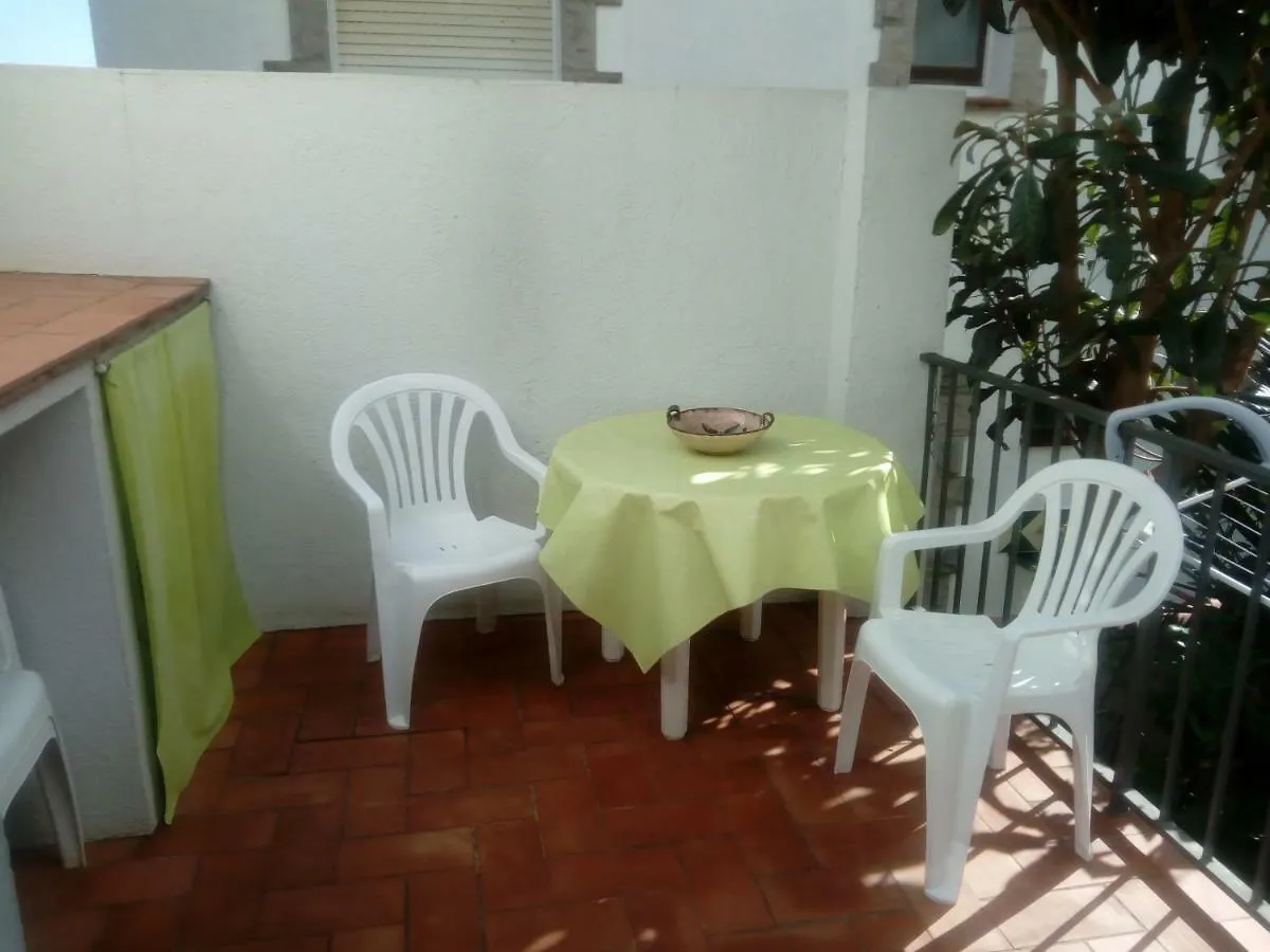 アパート Apartamento Delacroix L' Escala スペイン