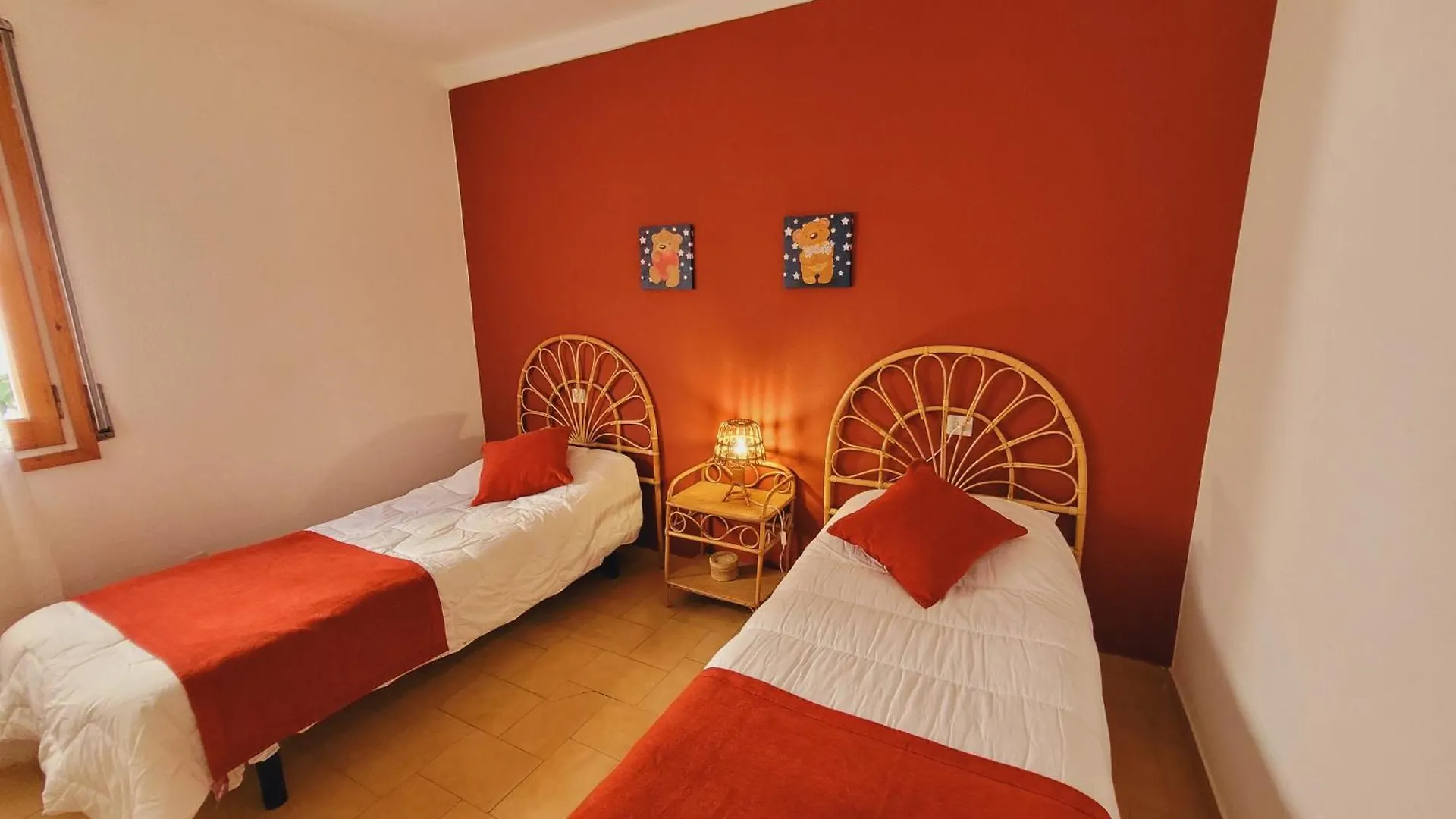 Apartamento Delacroix L'Escala Spain